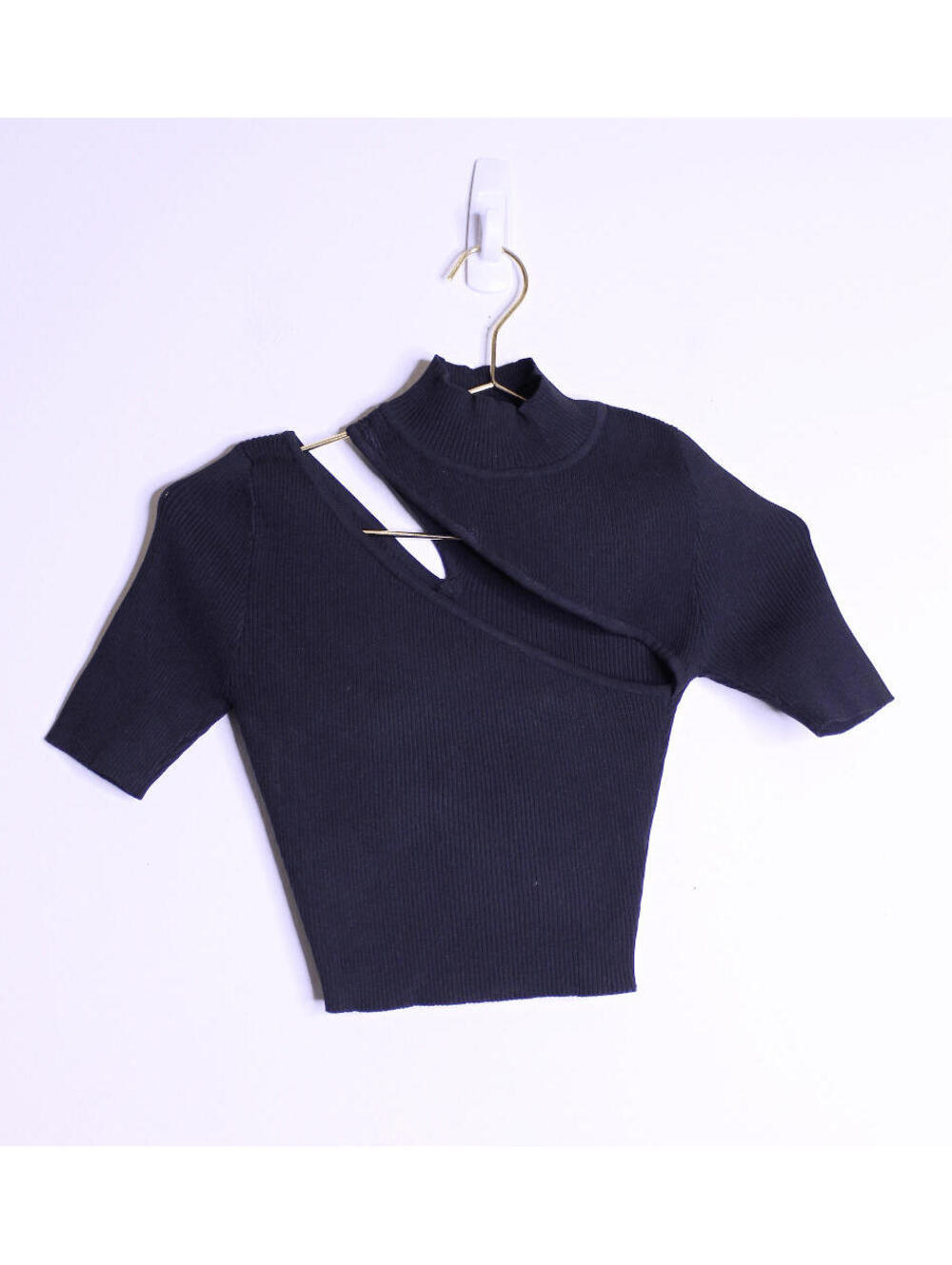HERA Collection Black Cutout Crop Top - Small